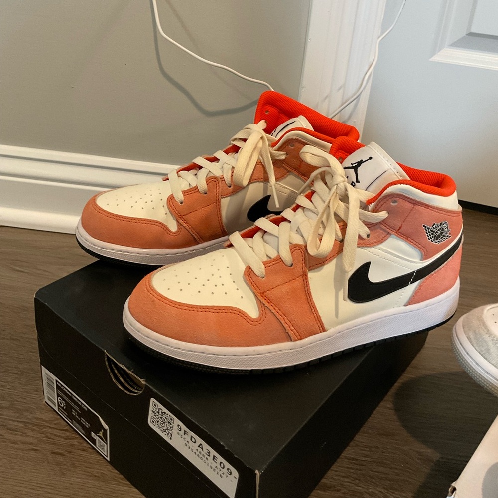 Orange Kids Jordan’s size 6.5Y